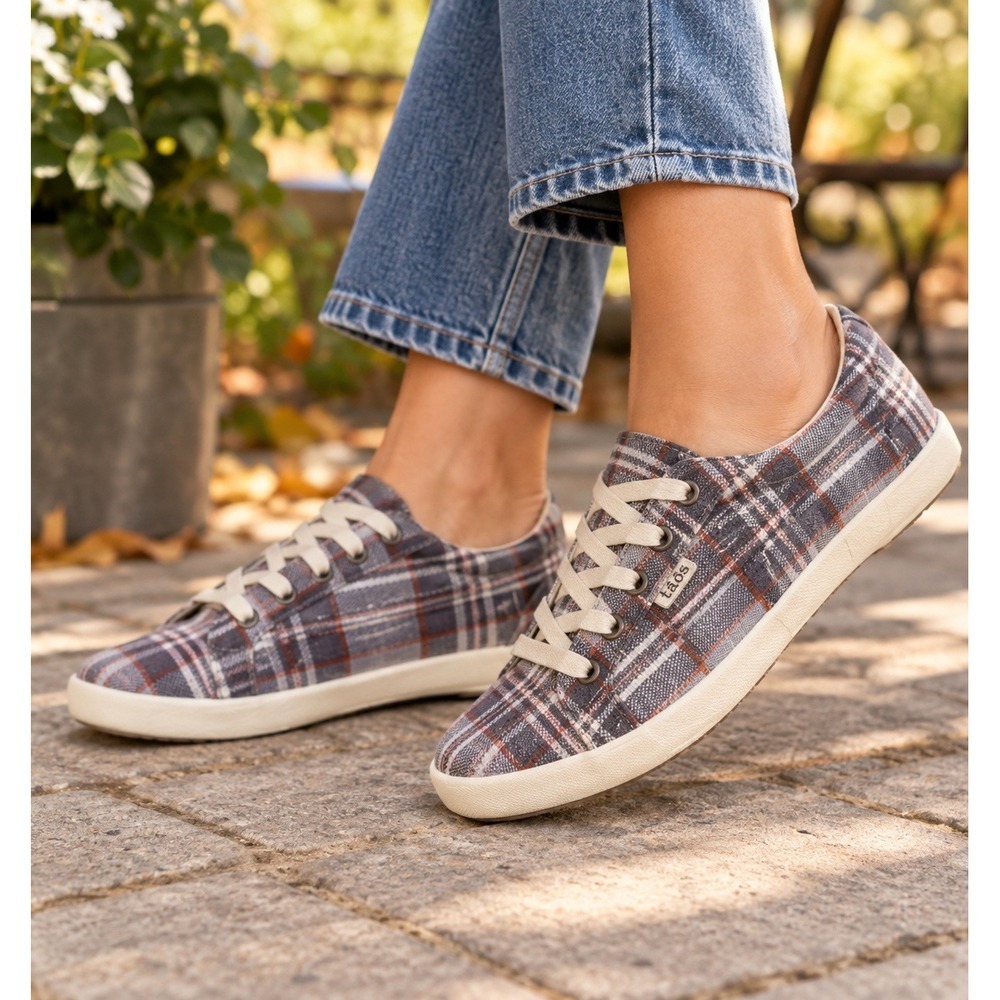 Taos Star Womens 9 Gray Plaid Canvas Sneakers NIB Arch Support Comfort Shoes